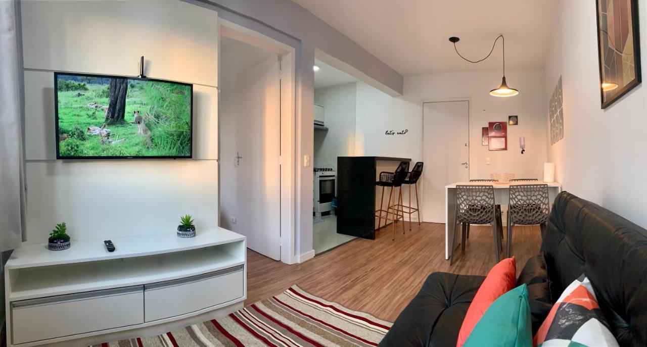 קוריטיבה 707- Apartamento Encantador, Amplo E Decorado, Quarto, Sala, Cozinha, Mobiliario Moderno, Cozinha Completa Com Utensilios , Excelente Vista Da Cidade E Localizacao Privelegiada No Bairro Bigorrilho מראה חיצוני תמונה