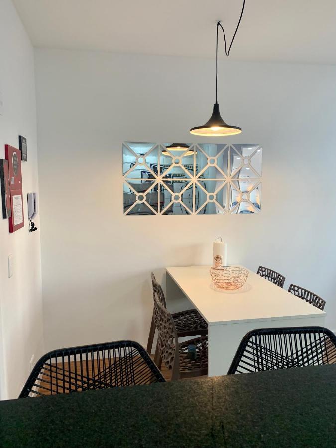 קוריטיבה 707- Apartamento Encantador, Amplo E Decorado, Quarto, Sala, Cozinha, Mobiliario Moderno, Cozinha Completa Com Utensilios , Excelente Vista Da Cidade E Localizacao Privelegiada No Bairro Bigorrilho מראה חיצוני תמונה