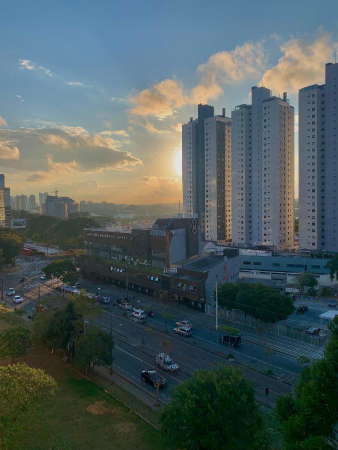 קוריטיבה 707- Apartamento Encantador, Amplo E Decorado, Quarto, Sala, Cozinha, Mobiliario Moderno, Cozinha Completa Com Utensilios , Excelente Vista Da Cidade E Localizacao Privelegiada No Bairro Bigorrilho מראה חיצוני תמונה