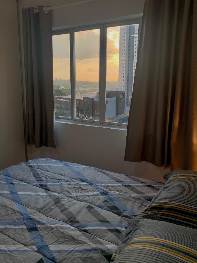 קוריטיבה 707- Apartamento Encantador, Amplo E Decorado, Quarto, Sala, Cozinha, Mobiliario Moderno, Cozinha Completa Com Utensilios , Excelente Vista Da Cidade E Localizacao Privelegiada No Bairro Bigorrilho מראה חיצוני תמונה